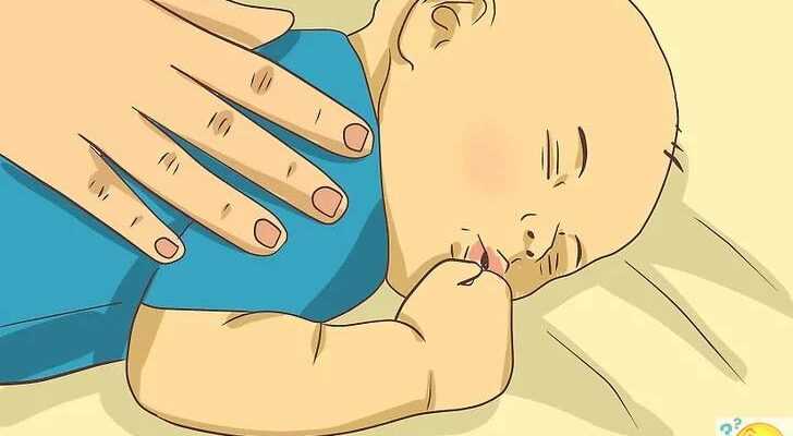 Надо ли будить новорожденного для кормления?